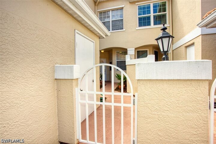 Property Photo: 8365 Excalibur Circle K6 FL 34108
