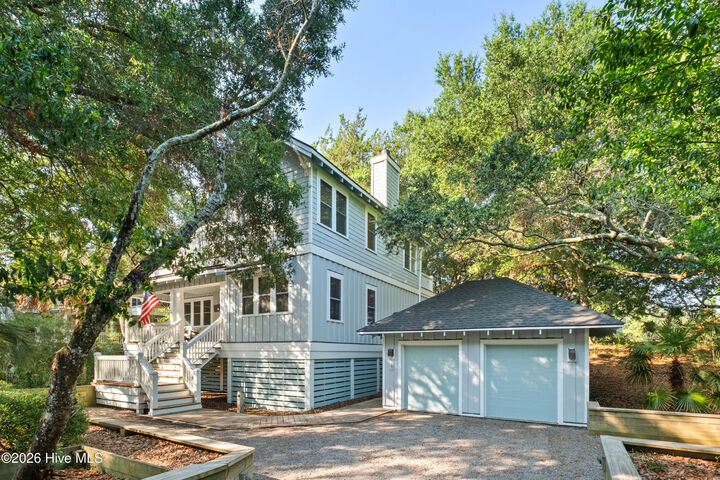 Property Photo: 114 N Bald Head Wynd NC 28461
