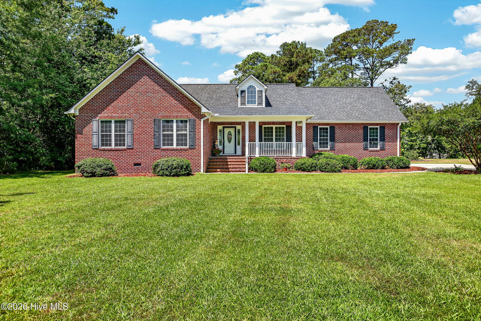 Property Photo:  519 Carriage Lane  NC 28540 