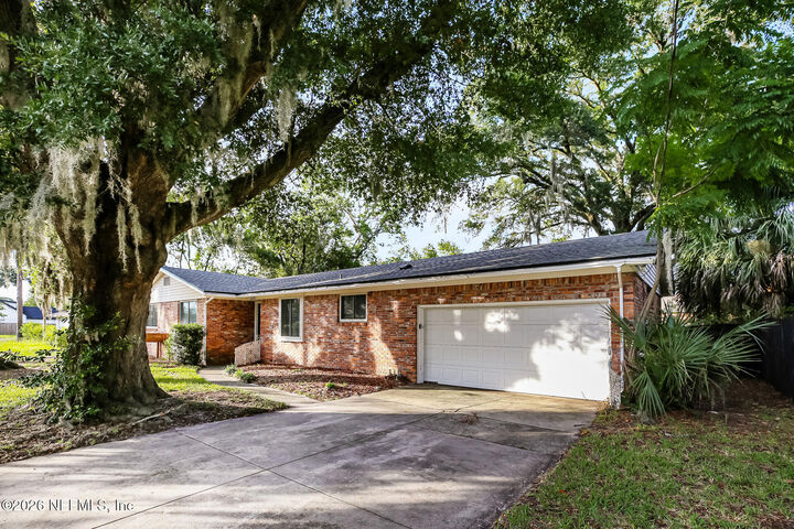 Property Photo:  1321 Grandview Drive  FL 32211 