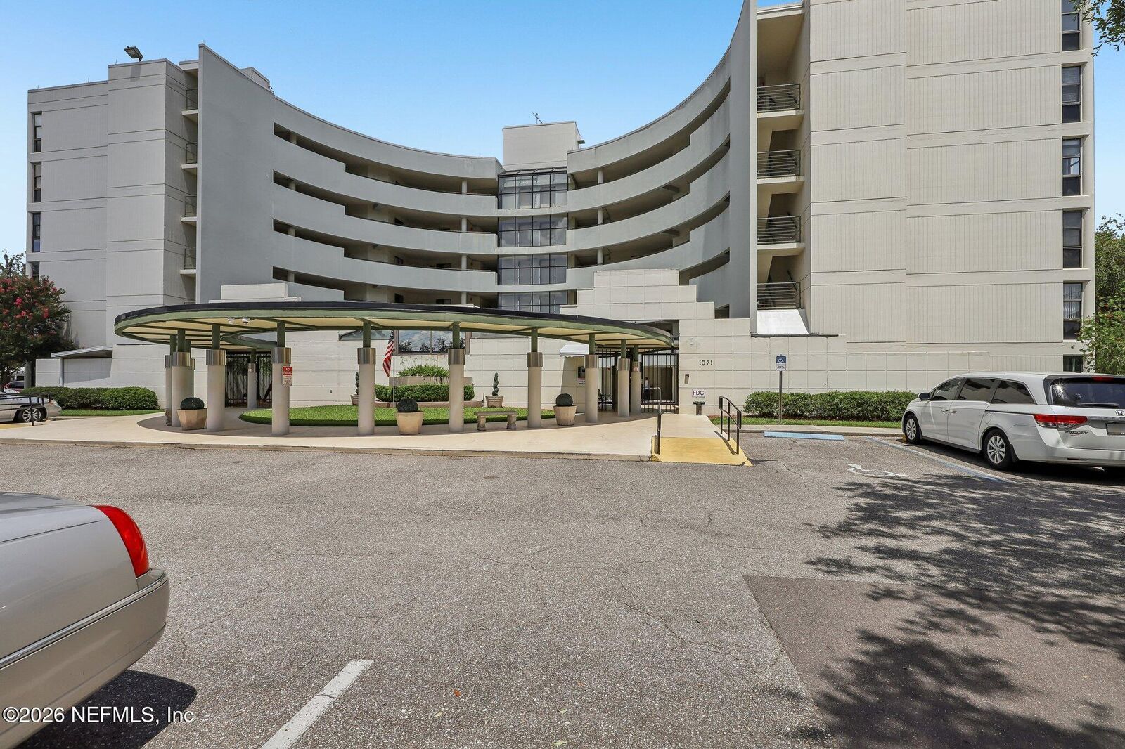 Property Photo:  1071 Edgewood Avenue S 105  FL 32205 