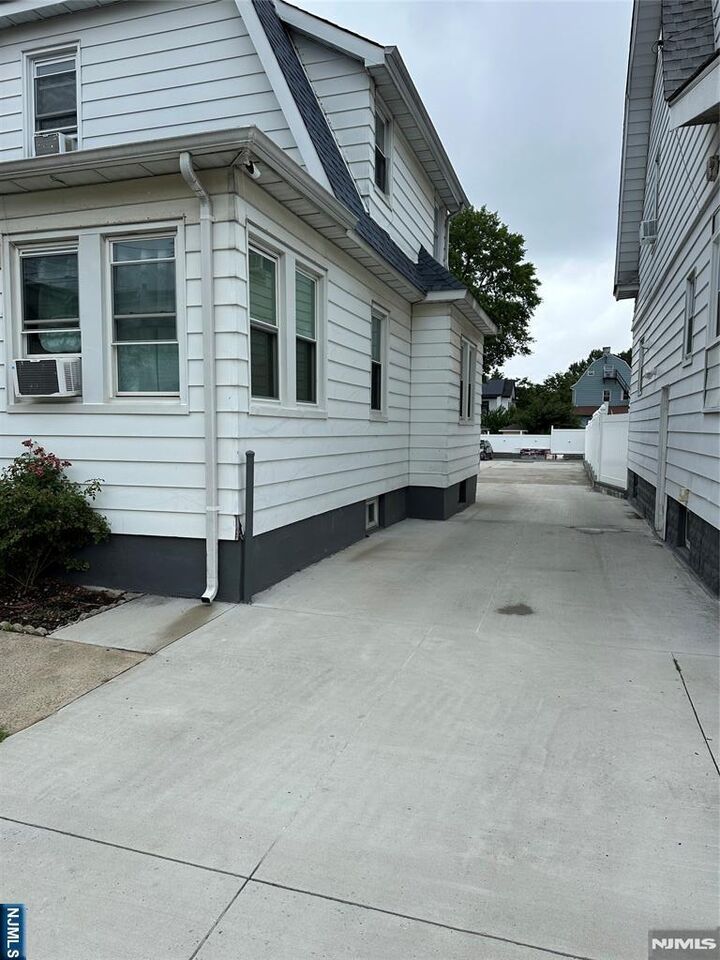 Property Photo:  154 Union Avenue  NJ 07109 
