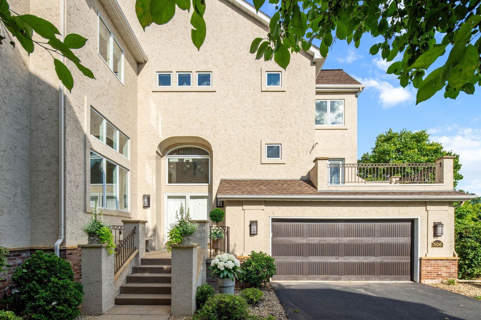 Property Photo: 506 River Street MN 55401