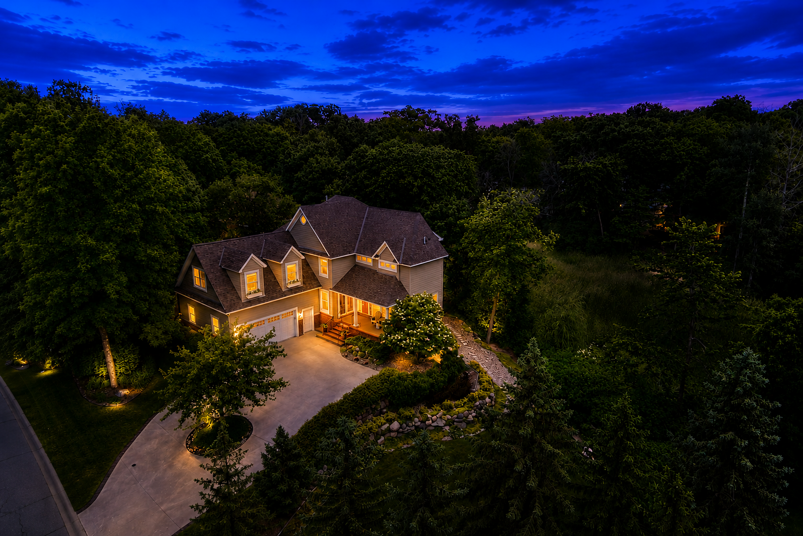 Property Photo:  2866 Timberview Trail  MN 55318 