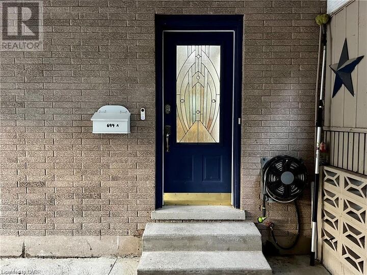 Property Photo: 694 Niagara Street Upper ON L2M 3R9
