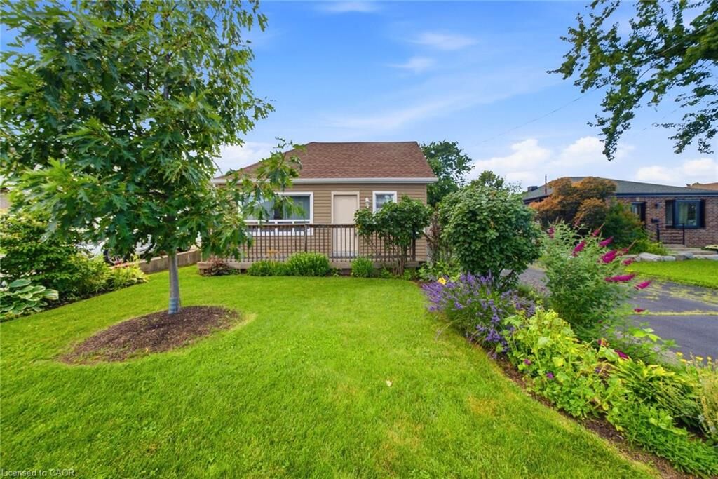 Property Photo:  41 Worsley Road  ON L8E 2E9 