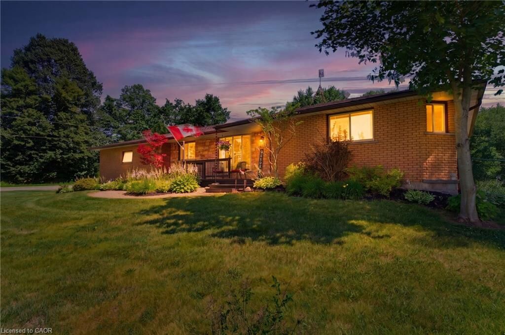 Property Photo:  3226 Indian Trail  ON N3T 5M1 