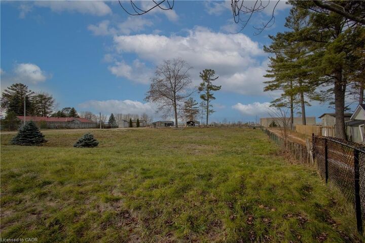Property Photo:  326 River Road E A  ON L3B 5N6 