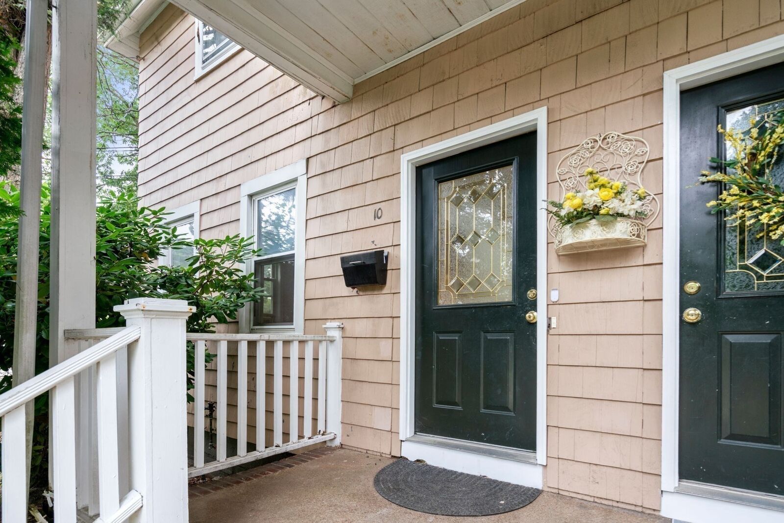 Property Photo:  10 Frances 10  MA 02461 