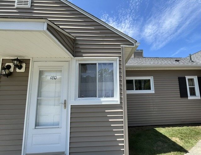 Property Photo: 180 Applewood Dr 180 MA 01022