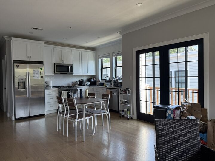 Property Photo:  285 Lamartine 3  MA 02130 