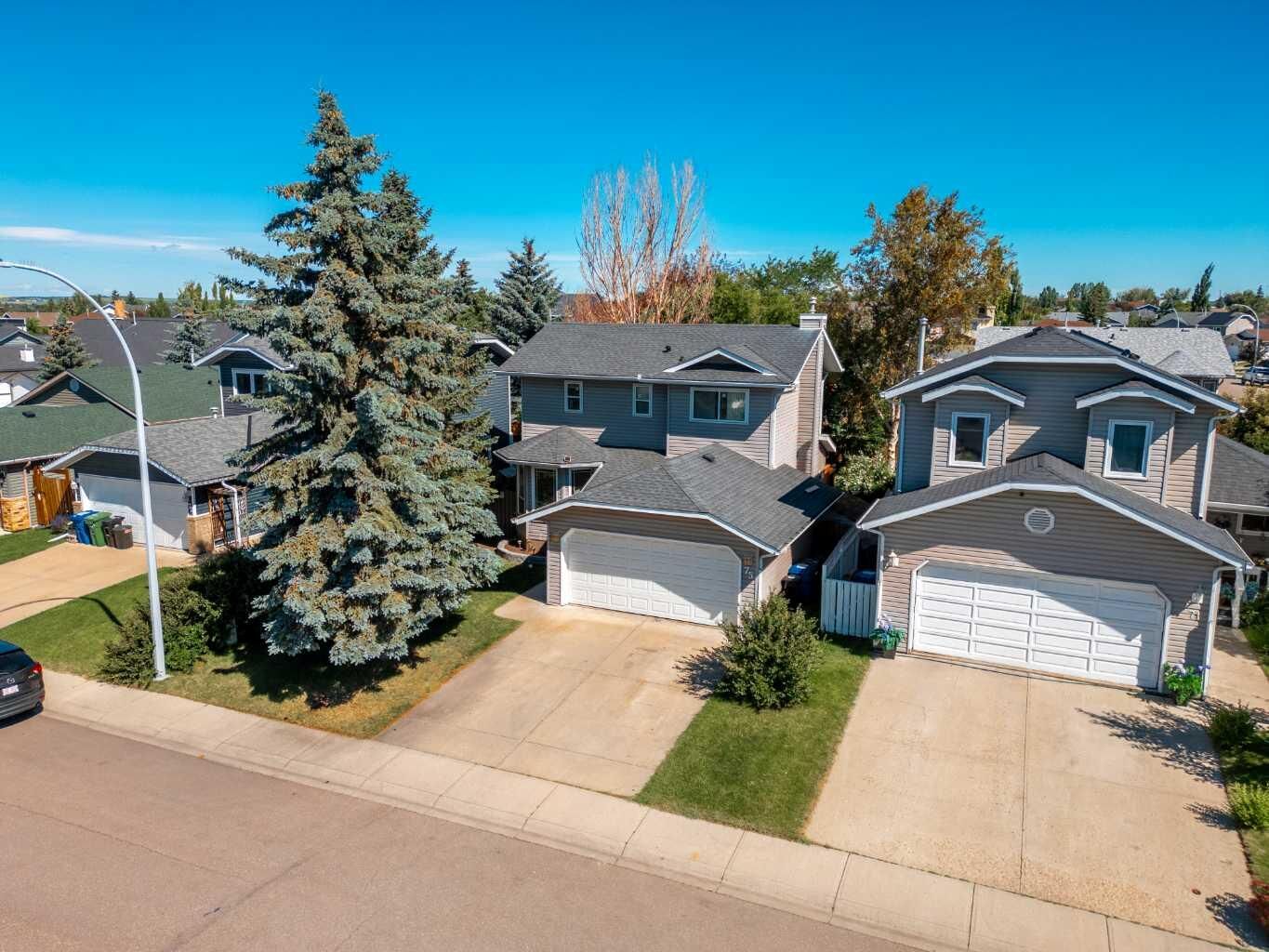 Property Photo:  75 Everglade Drive SE  AB T4B 2E8 