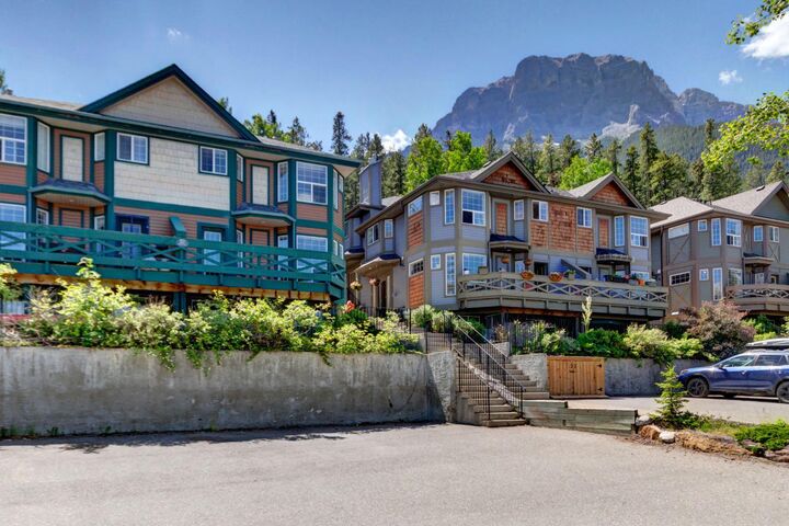 823 Wilson Way 3 — photo 1