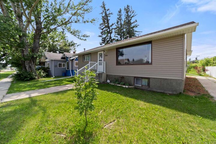 Property Photo: 5016 53 Street AB T0B 2L0