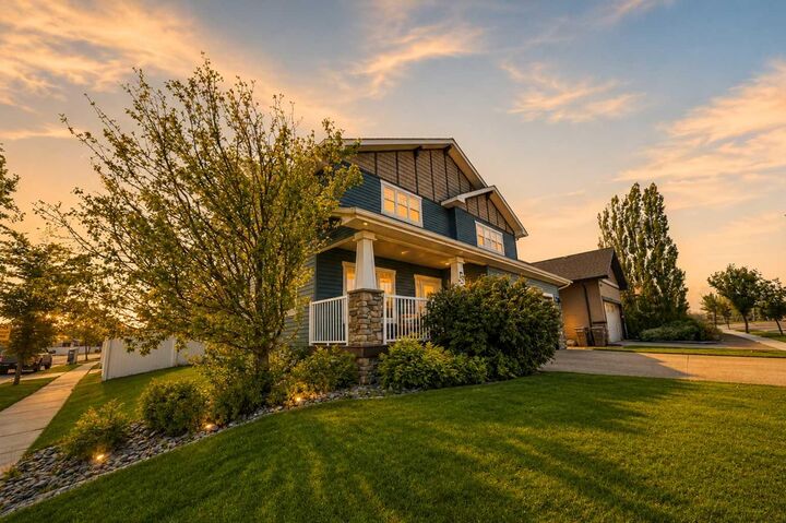 Property Photo: 4002 45 Avenue AB T4S 0C1