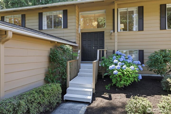 Property Photo:  12217 NE 68th Place  WA 98033 