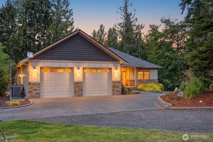 Property Photo: 114 Shauna Place WA 98382