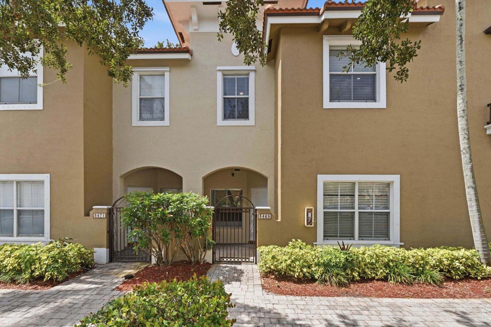 Property Photo:  3469 Merrick Lane 402  FL 33063 