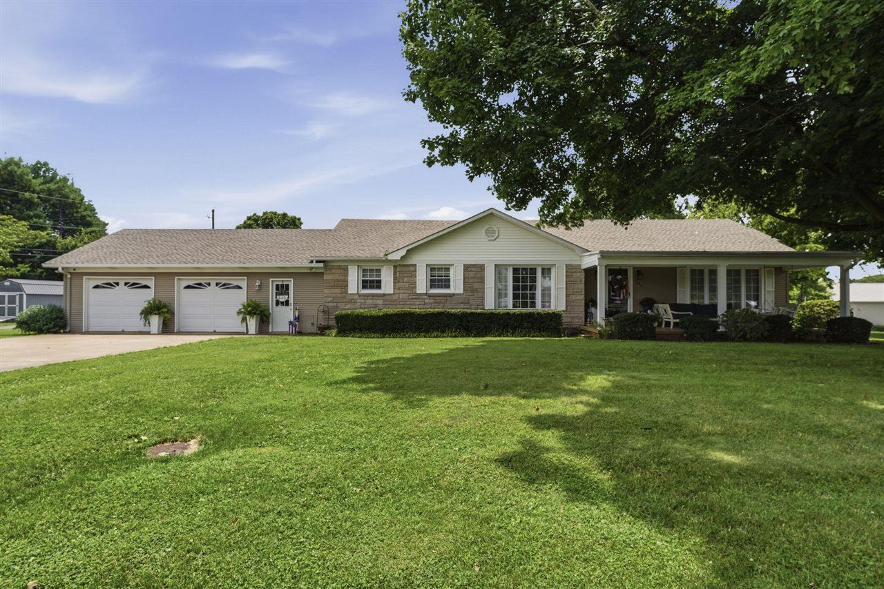 Property Photo:  902 Lingale Drive  KY 42127 