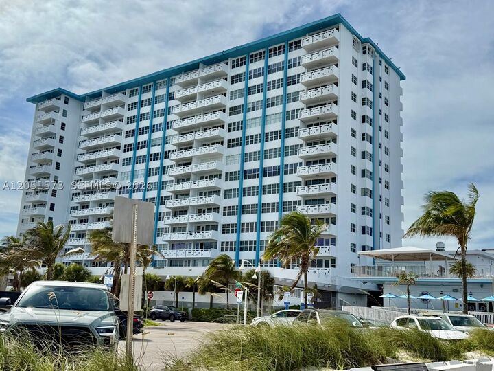Property Photo:  3111 N Ocean Dr 401  FL 33019 