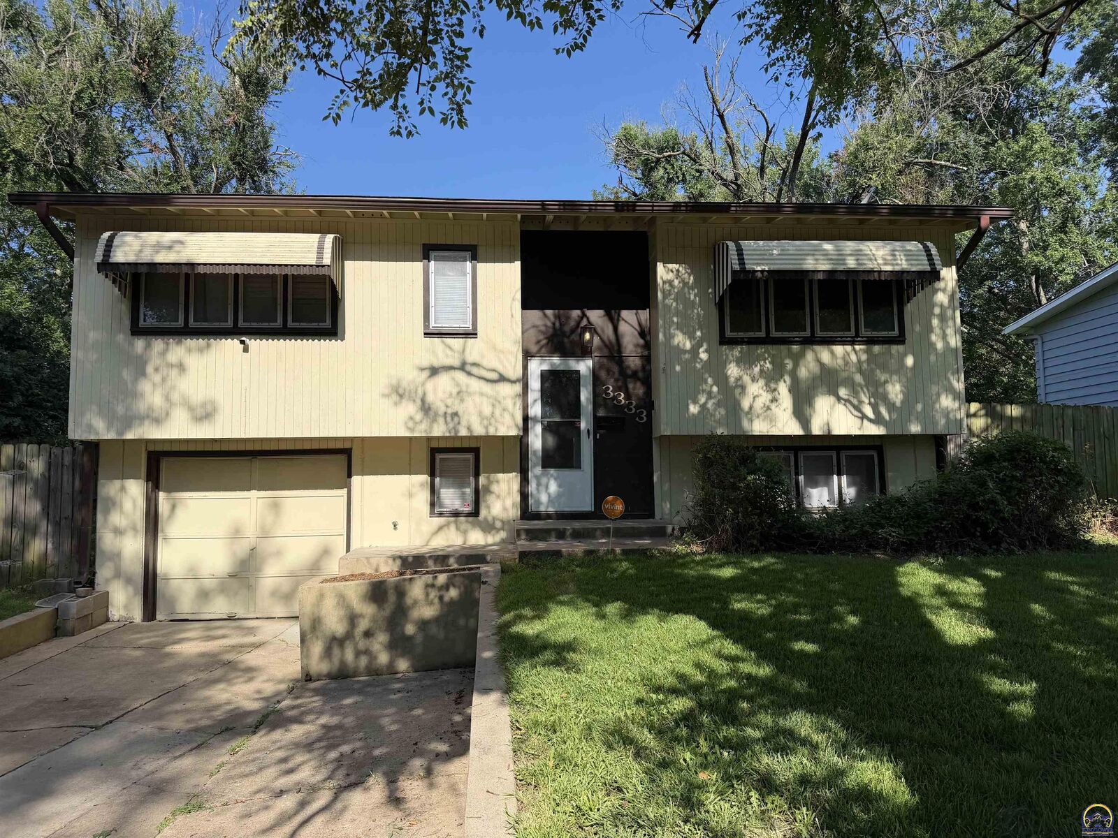 Property Photo: 3333 SW Lakeside Dr KS 66614
