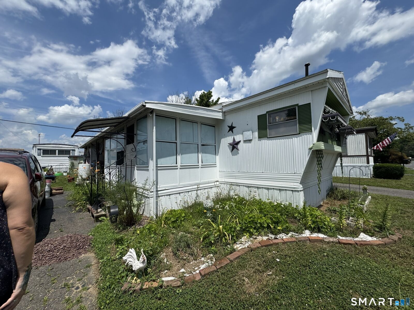 Property Photo:  18 Rivermead Boulevard  CT 06118 