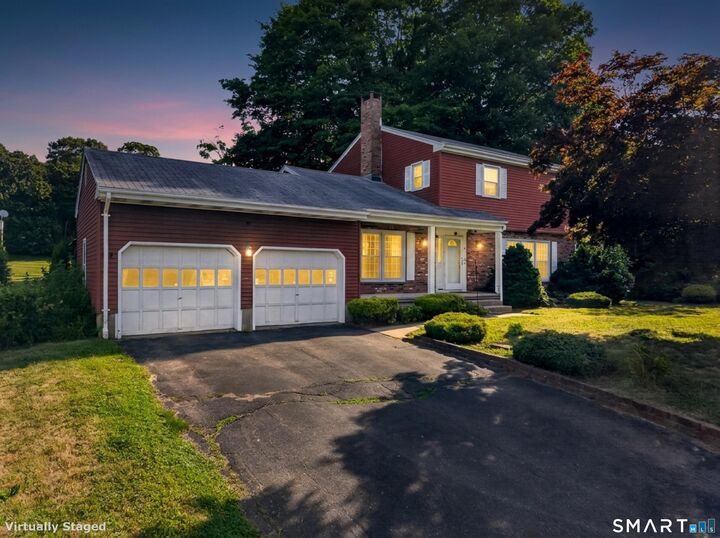 Property Photo:  9 Round Hill Road  CT 06457 