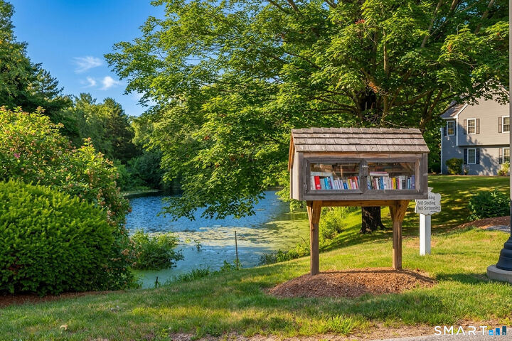 Property Photo:  40 Hampshire Road 40  CT 06443 