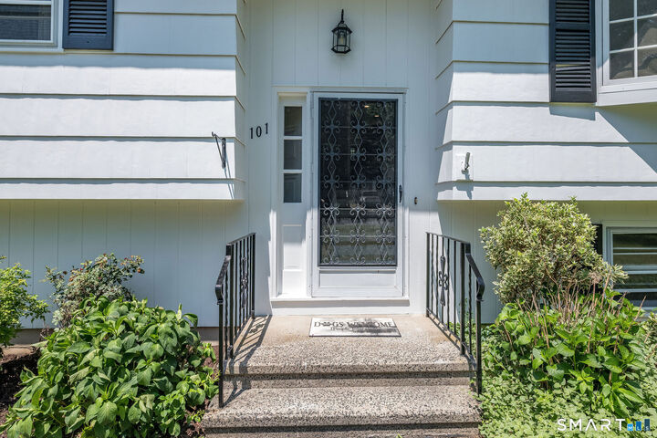 Property Photo:  101 Sandelwood Drive  CT 06443 