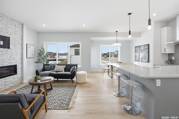 Property Photo: 579 Cockcroft Court SK S7V 1Y9