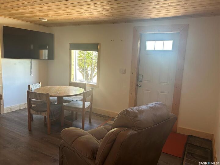 Property Photo: 706 Norfolk Avenue SK S0G 0R0