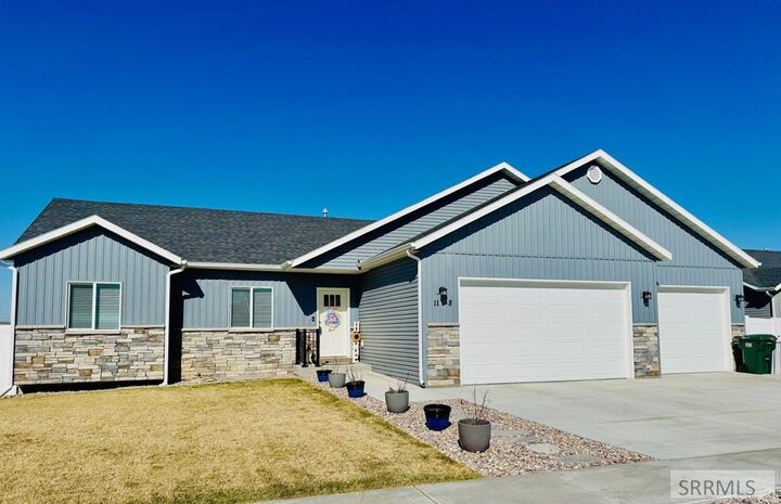 Property Photo: 1158 Dolostone ID 83201