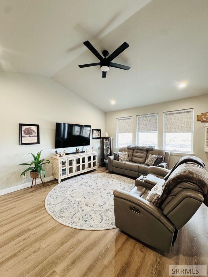 Property Photo:  1158 Dolostone  ID 83201 