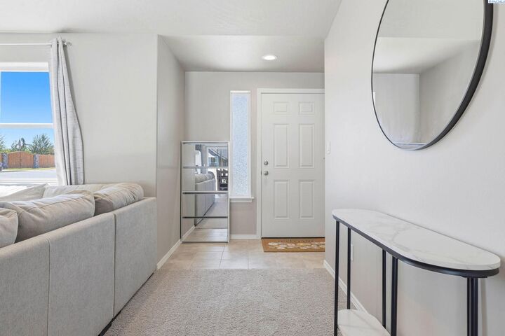 Property Photo:  121 Bitters Loop  WA 98930 