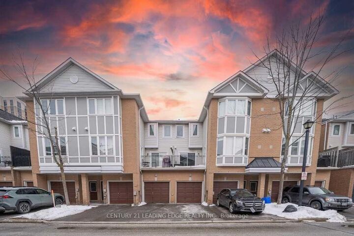 Property Photo:  25 Mondeo Drive  ON M1P 5B6 