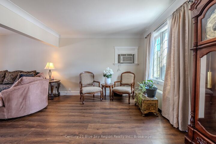 Photo de la propriété: 137 Whitney Avenue ON P1A 1Y7