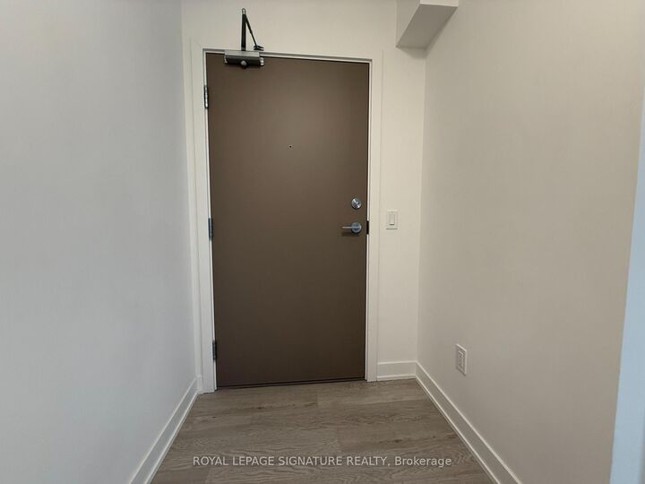 Property Photo: 1010 Sandy Beach Road 1906 ON L1W 3V9