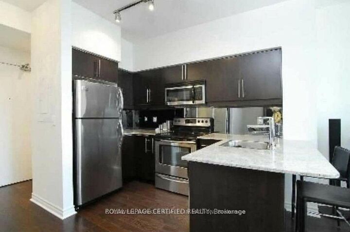Property Photo: 2885 Bayview Avenue 429 ON M2K 0A3
