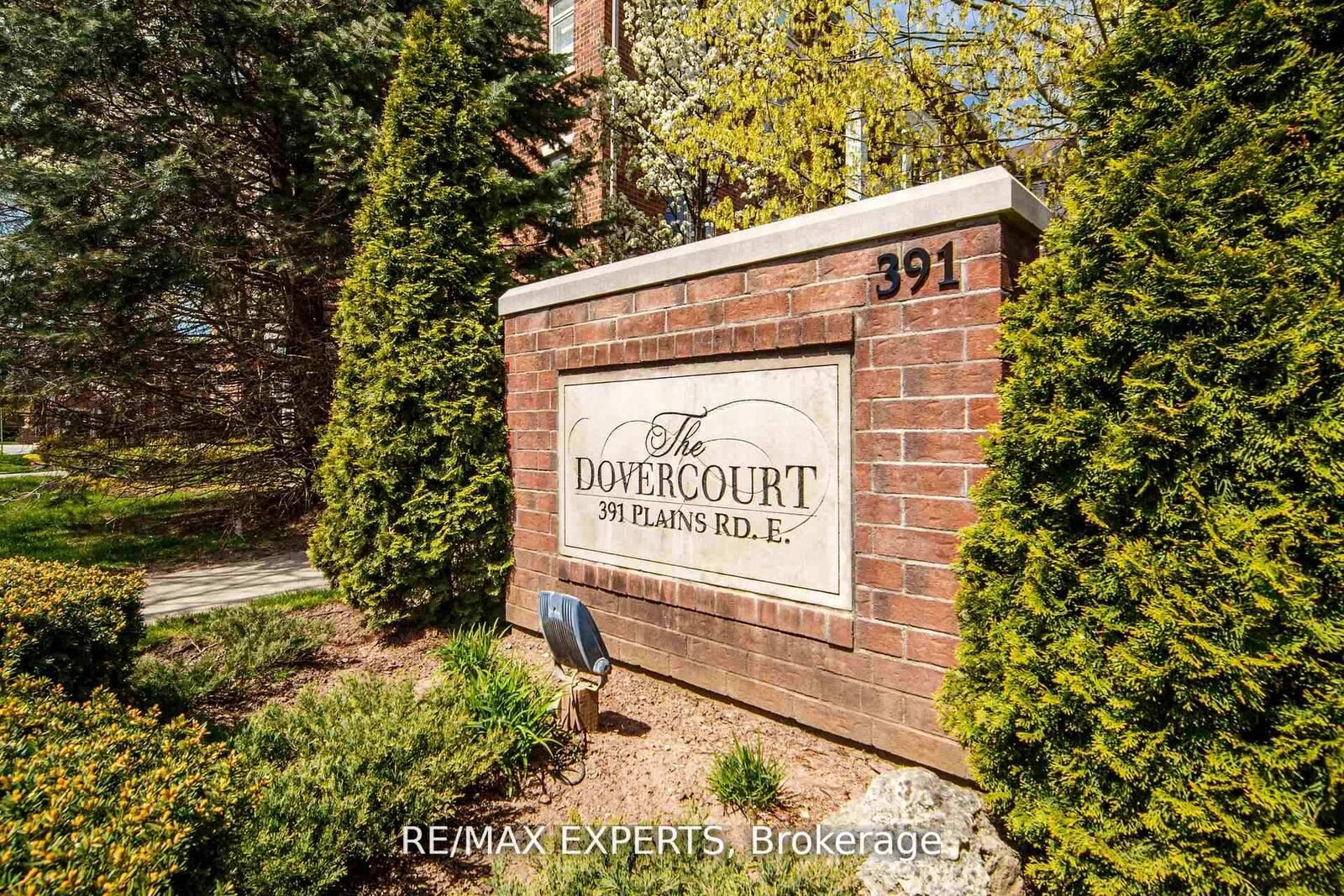 Property Photo: 391 Plains Road E 102 ON L7T 4M2
