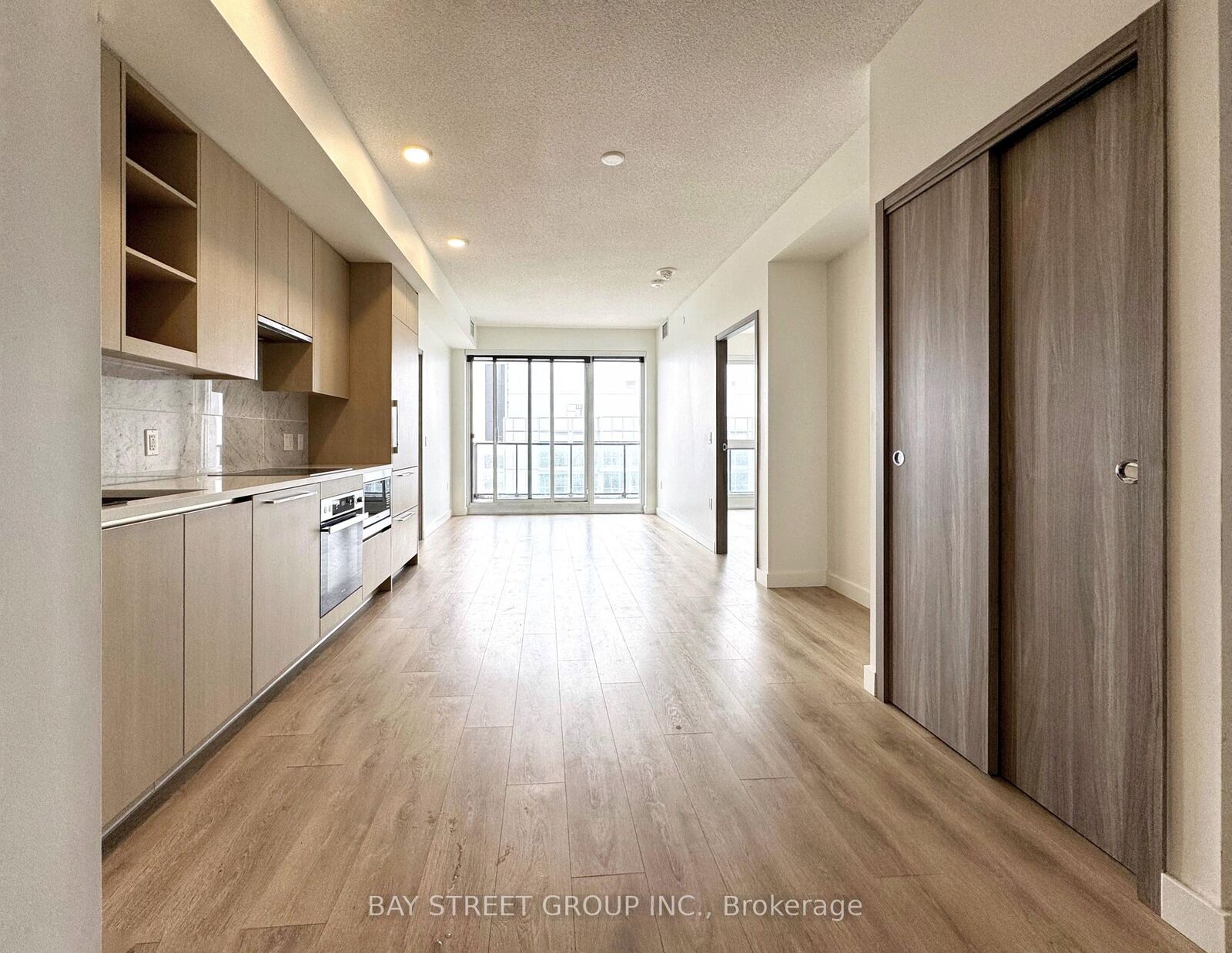 Property Photo: 85 McMahon Drive 3605 ON M2K 0H1