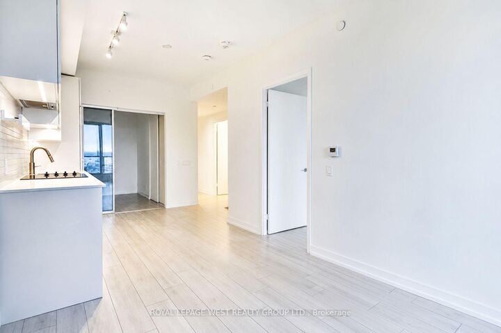 Property Photo: 950 Portage Parkway 2615 ON L4K 0J7