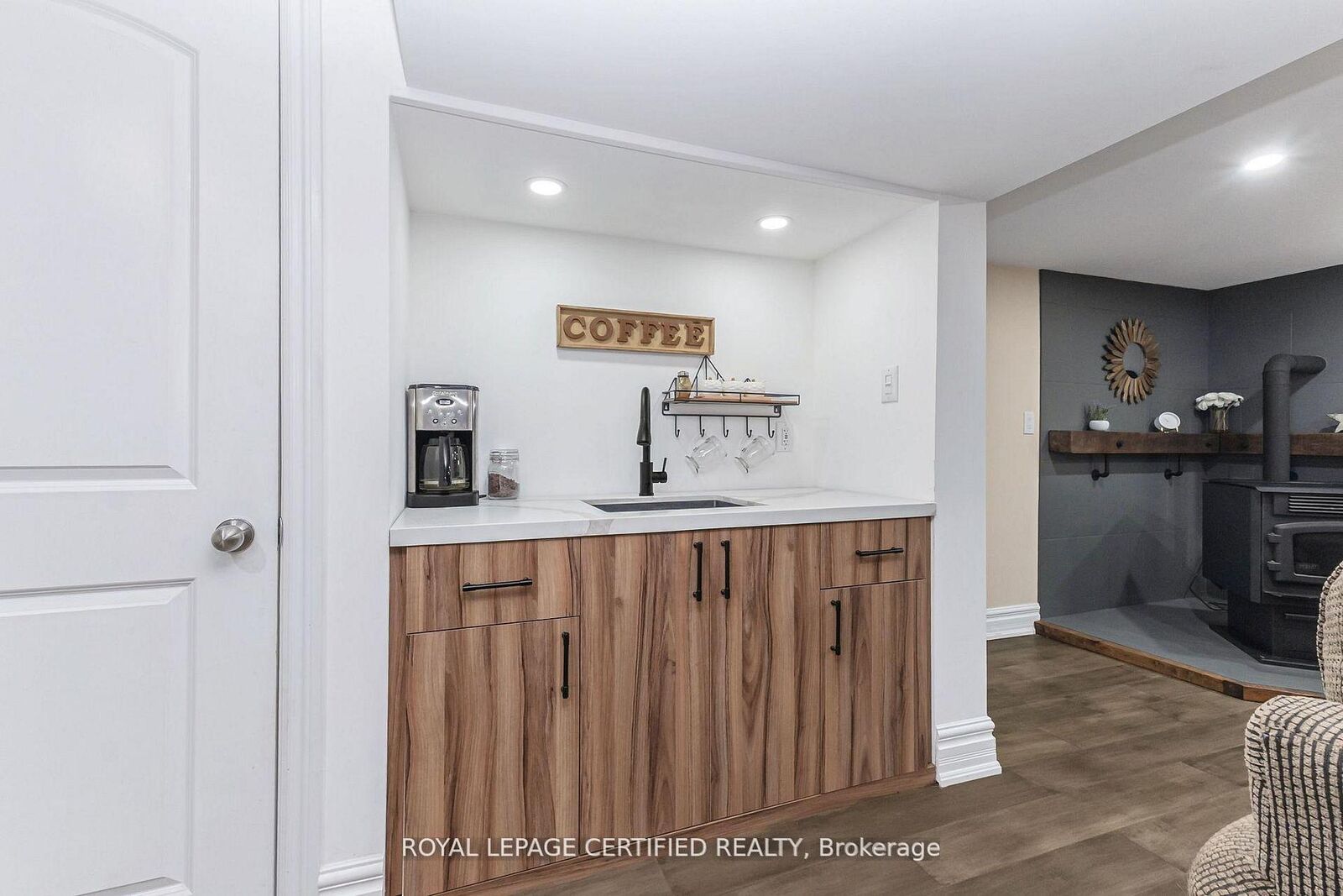 Property Photo: 5058 3 Line ON L7J 2L8