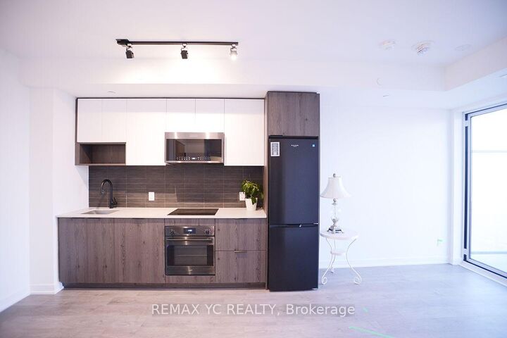 Property Photo: 5 Defries Street 1601 ON M5A 0W7