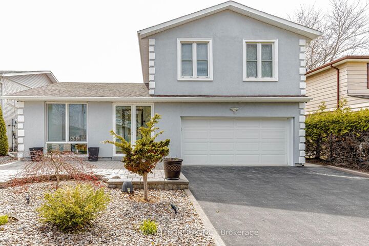 Property Photo:  688 Antigua Crescent  ON L1J 6B4 