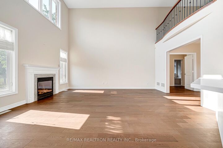 Property Photo: 71 Glengordon Crescent ON L6C 0K1