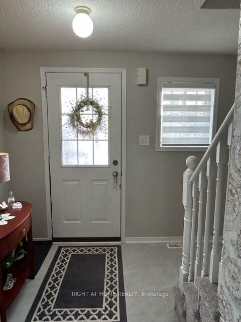 Property Photo: 22 Lion's Gate Boulevard ON L4M 7E3