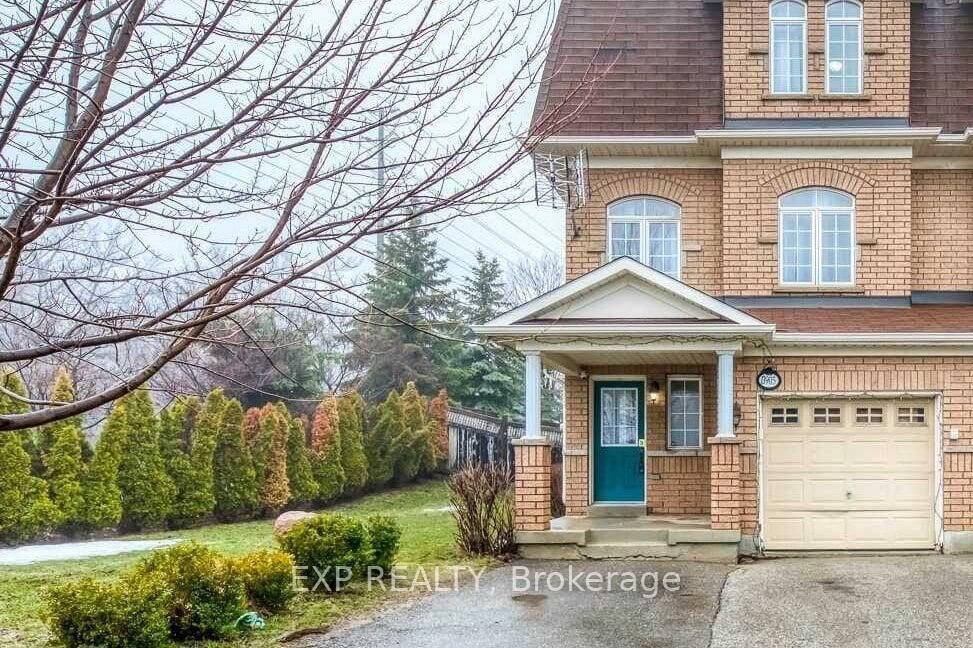 Property Photo:  3905 Quiet Creek Drive  ON L5M 8B5 