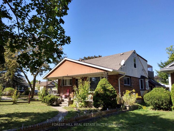 Property Photo:  89 Heather Crescent  ON N5W 4L6 