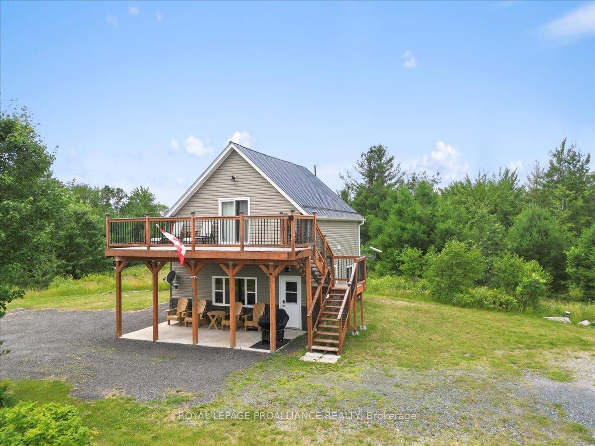 Property Photo:  11251B Highway 41 N/A  ON K0H 1Z0 