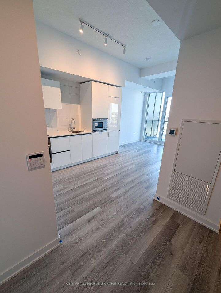 Property Photo:  121 St Patrick Street 1724  ON M5T 0B8 